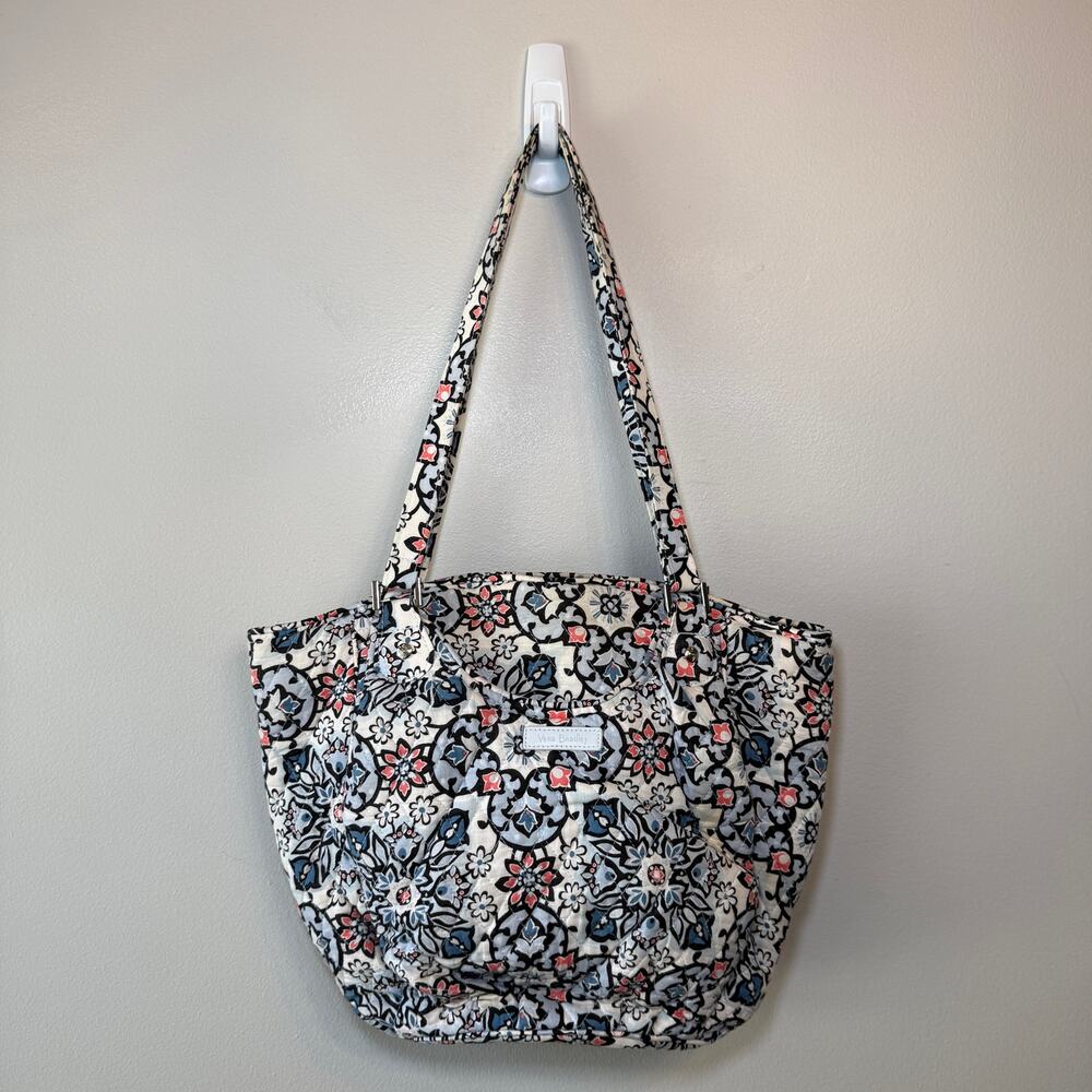 Vera Bradley Lisbon Medallion Floral Print Glenna Tote Bag Purse